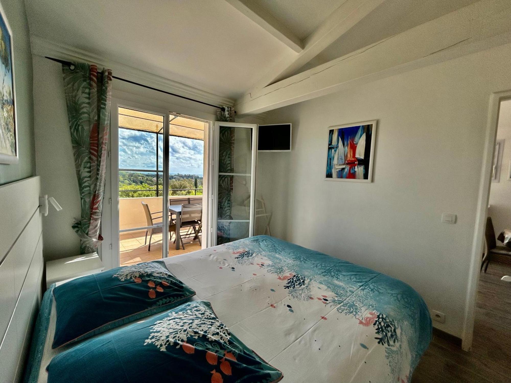 Les Restanques Vue Mer Pressoir 3131 Grimaud Exterior foto